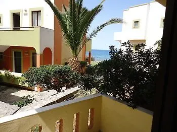 Almyra 2*